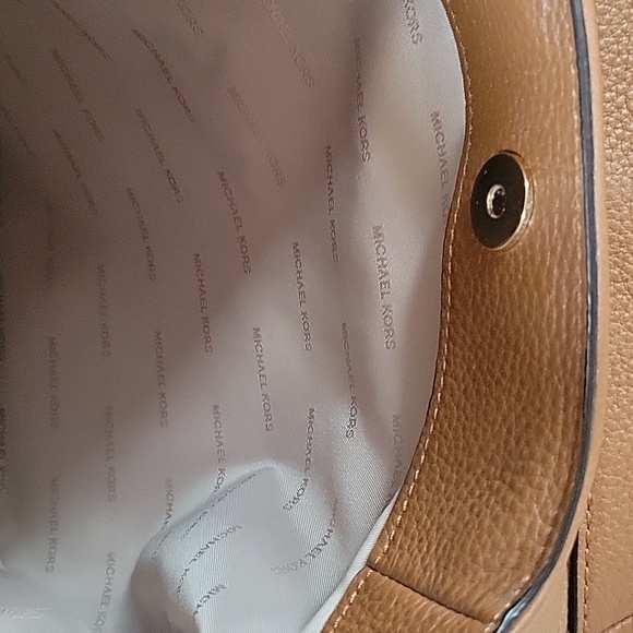 Michael Kors - Large Pebbled Leather Hobo Shoulder Bag in Luggage (Med Brown) - Picture 6 of 12